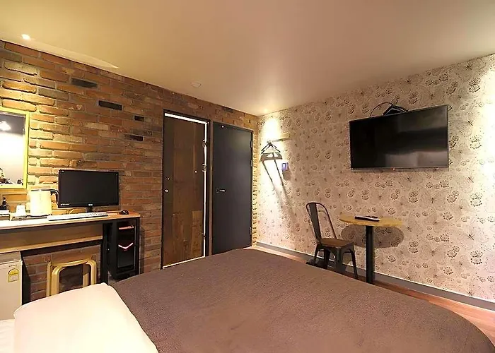 Motel The Lua Busan